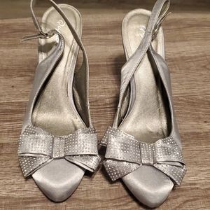 Saude Silver Heels